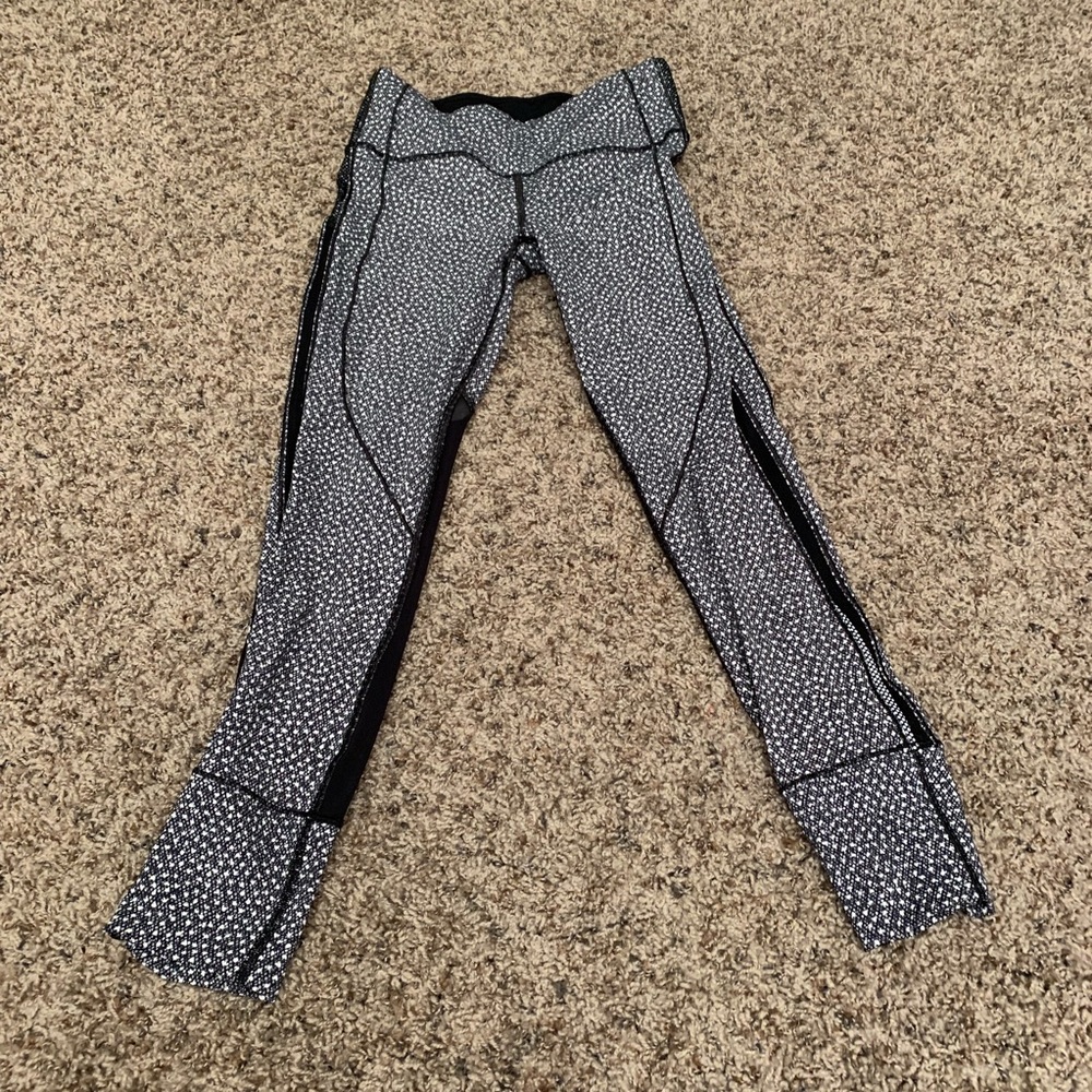 Lululemon Hit It 7/8 Tight (25") - Picture 2 of 8